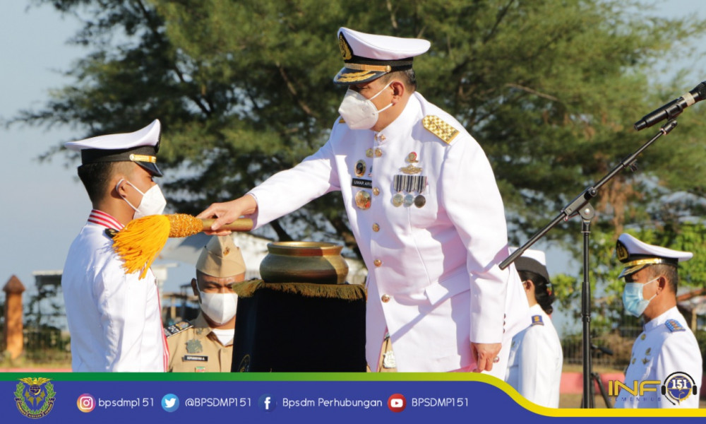 HADAPI SITUASI PANDEMI, PERWIRA PELAYARAN NIAGA POLTEKPEL BAROMBONG HARUS DAPAT MENGUBAH TANTANGAN MENJADI PELUANG