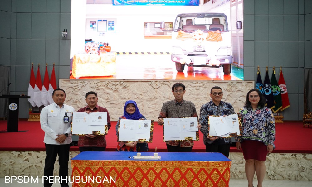 KEMENHUB PERKUAT LINK AND MATCH PENDIDIKAN VOKASI, POLTRADA BALI TERIMA TRUK DAN KOMPONEN MESIN 5C UNTUK PRAKTIK