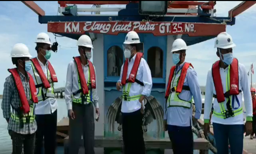 Menteri Perhubungan Budi Karya Sumadi meninjau proyek pembangunan Pelabuhan Patimban di Kabupaten Subang, Jawa Barat