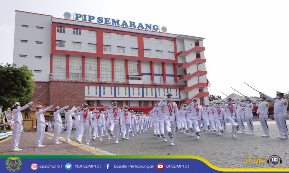 UNTUK MEWUJUDKAN INDONESIA SEBAGAI POROS MARITIM DUNIA, BPSDMP KEMBALI CETAK PERWIRA TRANSPORTASI PELAYARAN DI SEMARANG DAN MAKASSAR